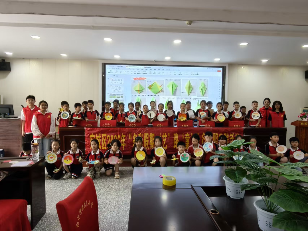 宛城区红泥湾镇：公益课堂点亮多彩暑假